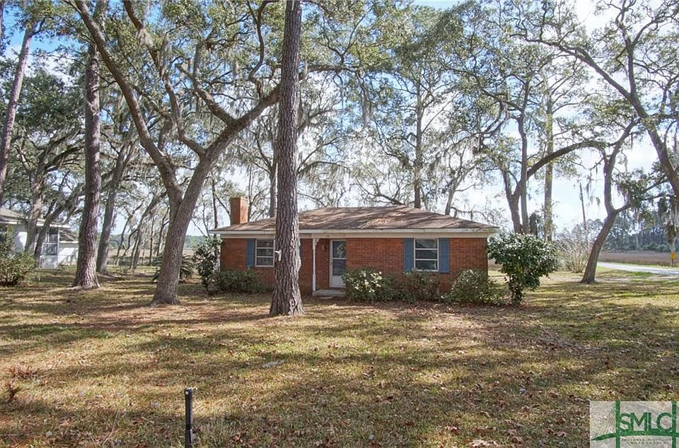 1st image of 131 Oak Island Dr
