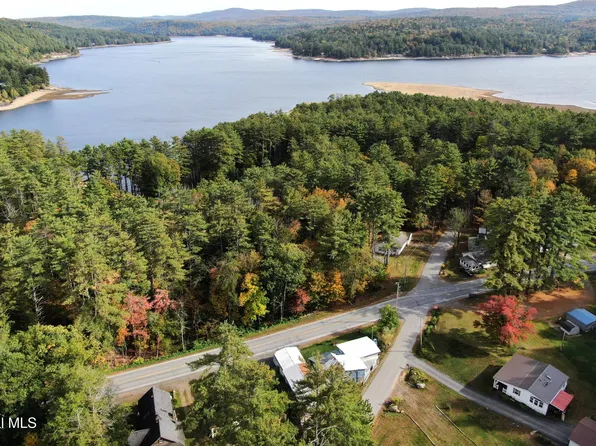 1609 N Shore Road, Day, NY 12835