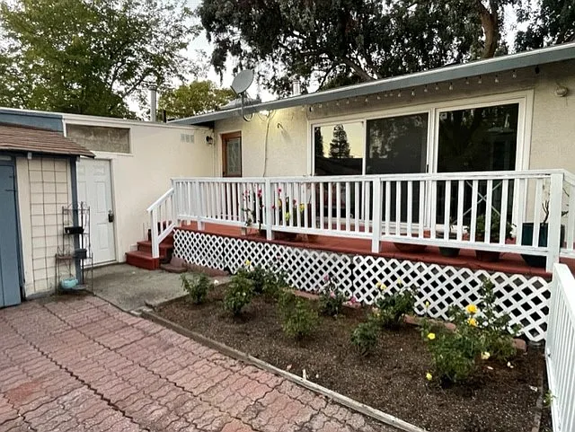205 Ludell Dr — Photo 11