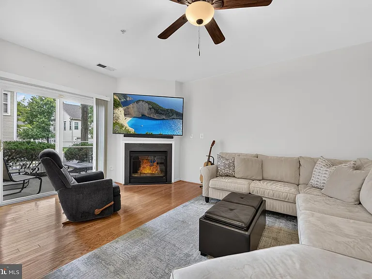 43081 Zander Ter — Photo 32