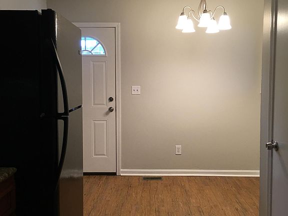 2nd image of 5410 Alicante Ln