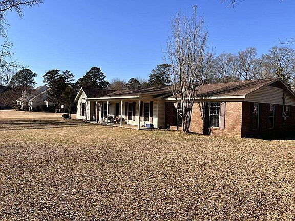3rd image of 303 Bellview Dr