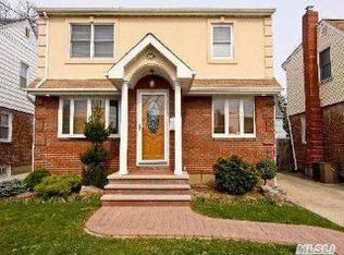 436 Argyle Rd, Mineola, NY 11501