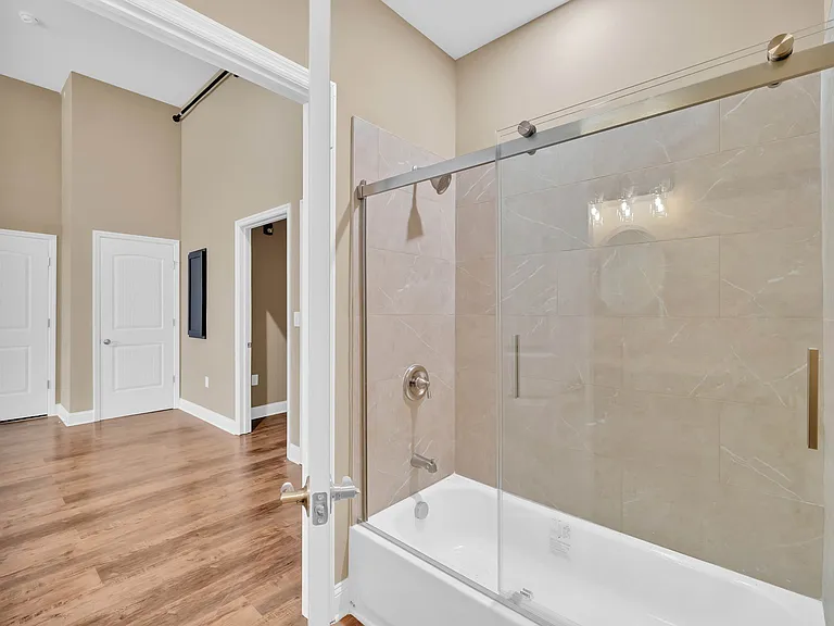 214 Broad St #C — Photo 10