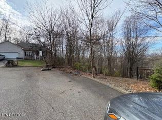 11207 Elm Crest Ln, Knoxville, TN 37932