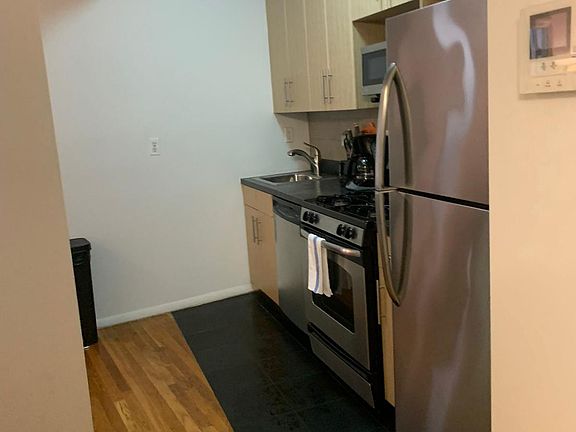 5th image of 145 Mulberry St #Phb