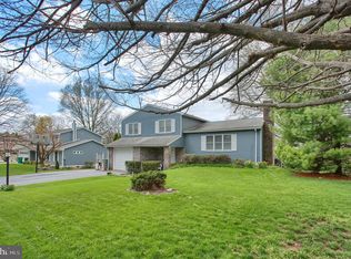 236 Lawrence Dr, Harrisburg, PA 17112