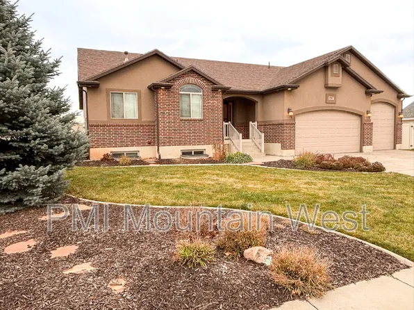 2241 W 2475 N, Clinton, UT 84015