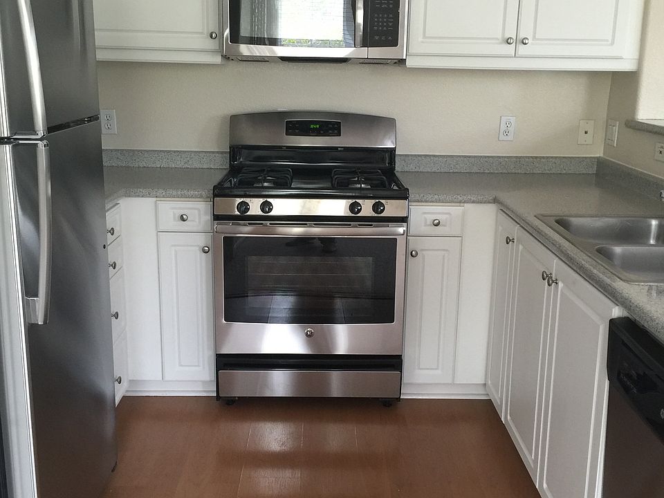 1st image of 12305 Creekview Dr Unit 4
