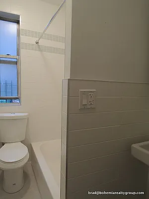Rented by Bohemia Realty Group | media 16