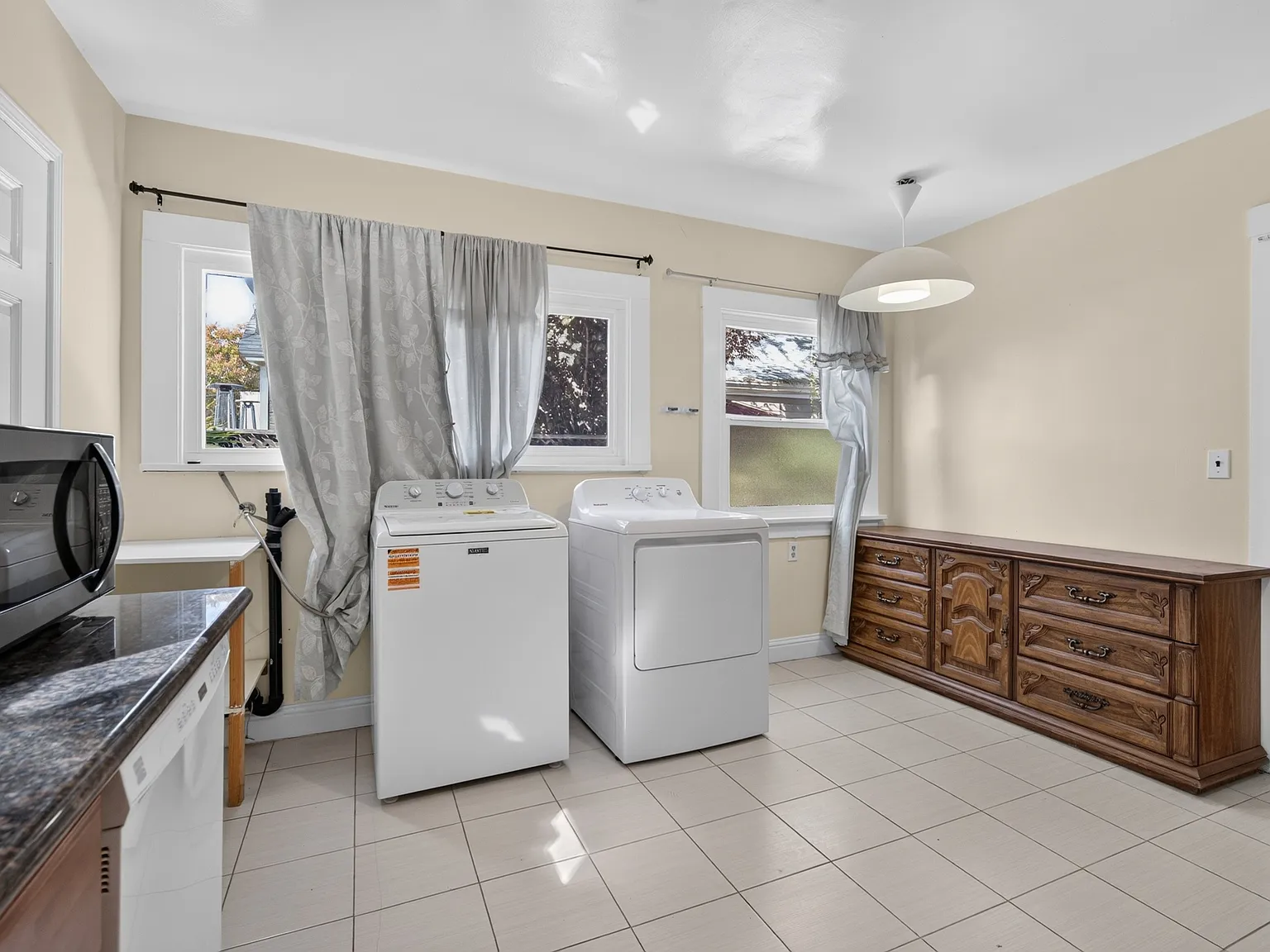 736 Mountain View Avenue - 1 — Photo 4
