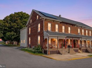 95 N East St, Spring Grove, PA 17362