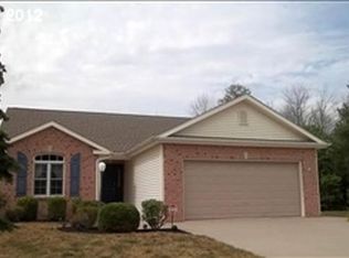 1464 Plum Creek Dr, Findlay, OH 45840
