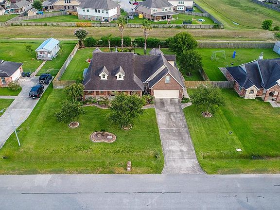 5th image of 9934 Palm Dr