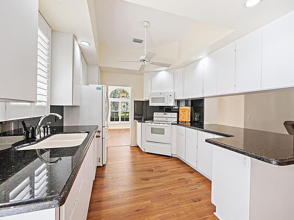 5th image of 8548 Beaconhill Road