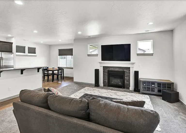 7599 W Corona Dr — Photo 5