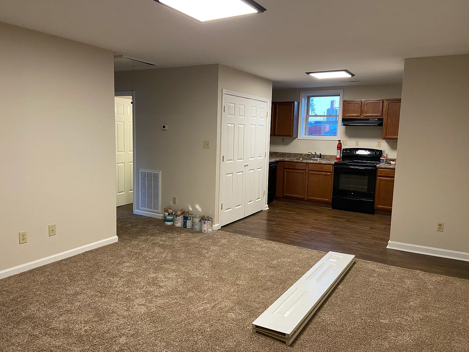 2 bed, 1050 sqft, $900 — Photo 2