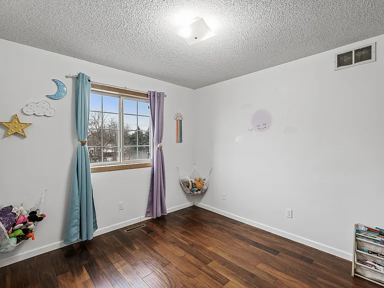 3623 Genevieve Ave N — Photo 16