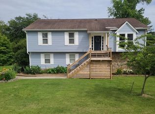 3 Camphor Dr, Newnan, GA 30265