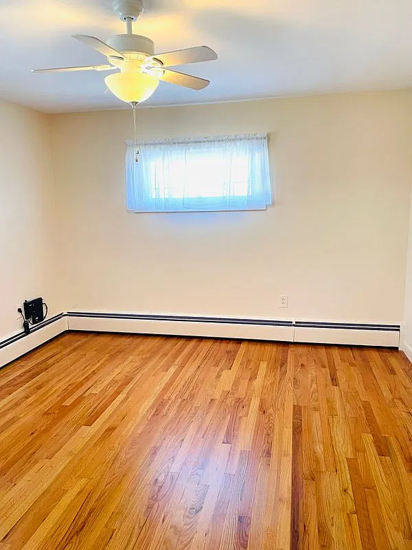 2 bed, 1.0 bath, 1128 sqft, $2,100 — Photo 4