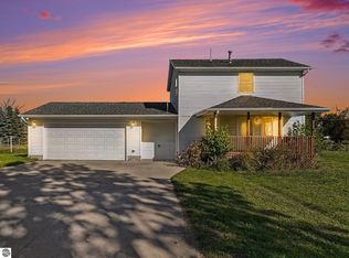 9682 S Wise Rd, Shepherd, MI 48883