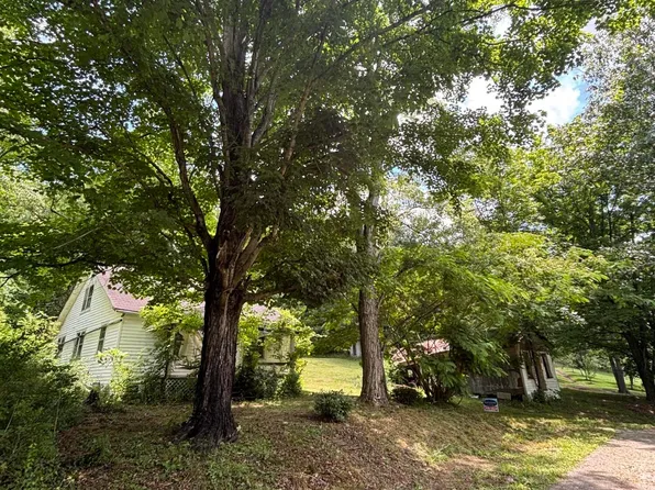 220 Peck Hollow Rd, Hustonville, KY 40437