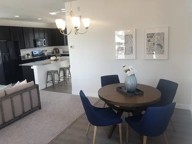 852 W Shelton Way — Photo 2