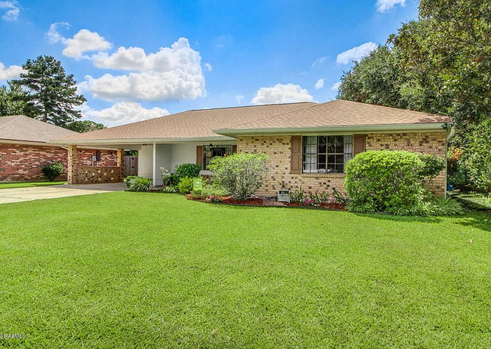 1st image of 213 Saint James Dr