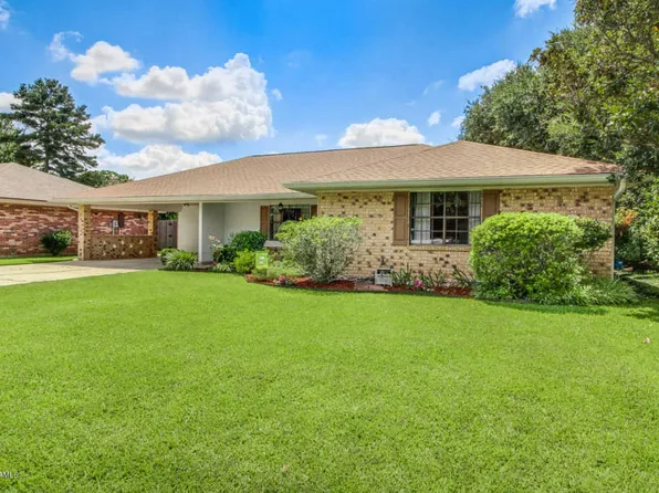 213 Saint James Dr, Lafayette, LA 70506