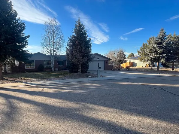 415 Karsh Dr, Longmont, CO 80504