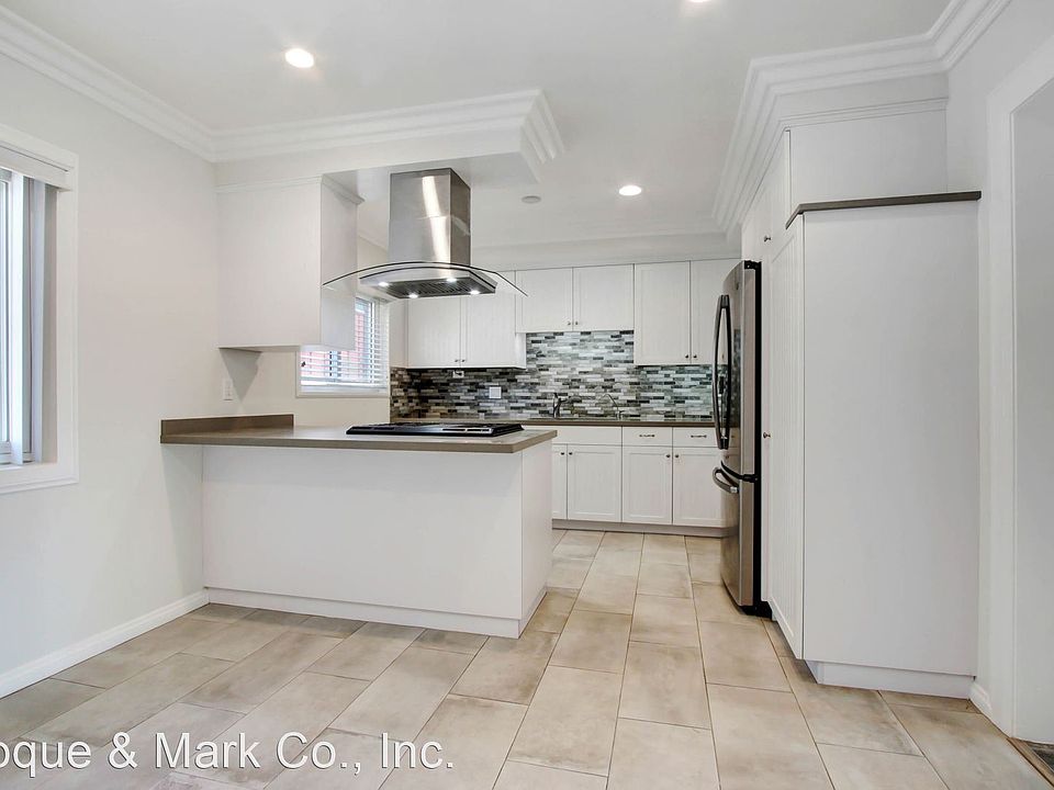 1st image of 929 Idaho Ave #7