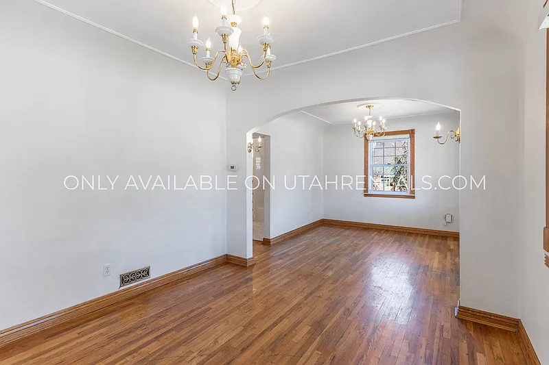 3 bed, 1.0 bath, 1395 sqft, $1,750 — Photo 4