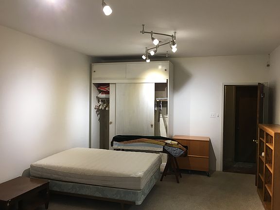 2nd image of 277 Lexington St #3