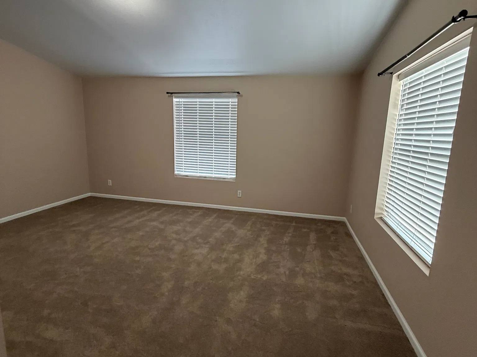 3 bed, 1450 sqft, $2,100 — Photo 4