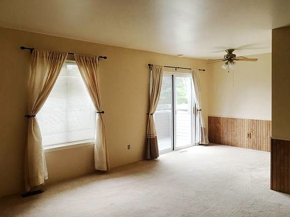 3rd image of 6234 Acropolis Dr SE