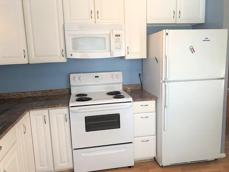 3033 Ellenwood Dr — Photo 7