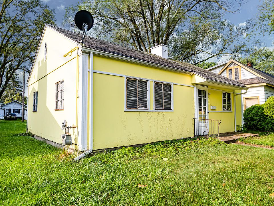 1st image of 244 Searles Ave