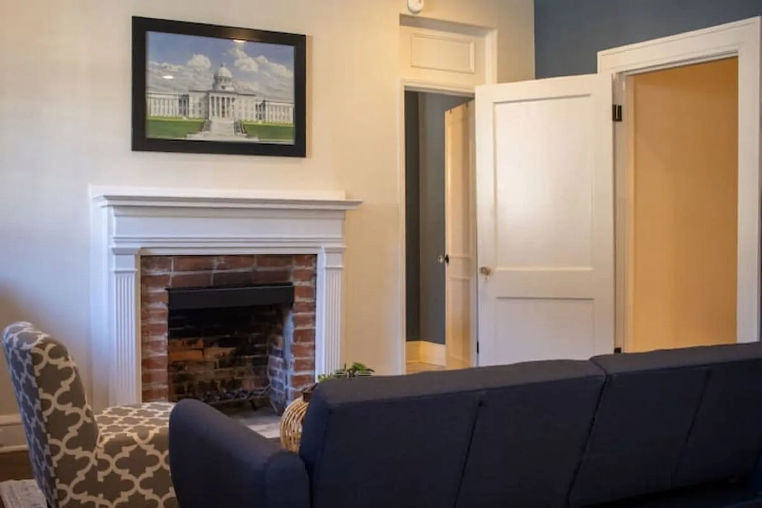 4 bed, 2.0 bath, 2647 sqft, $3,620 — Photo 3