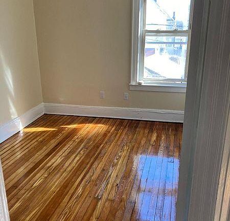 4th image of 8869 Eldert Ln