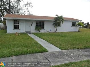 20541 NW Miami Ct, Miami Gardens, FL 33169