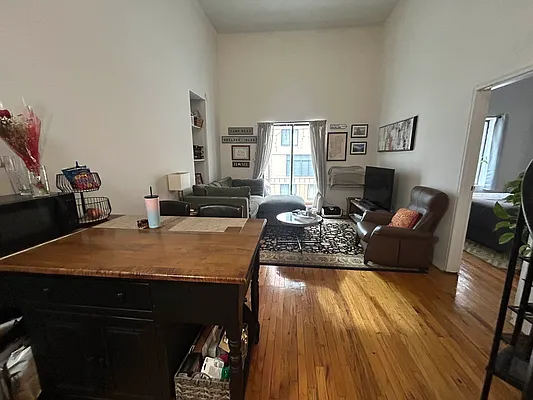 Rented by Prince Real Estate Associates LLC | media 4