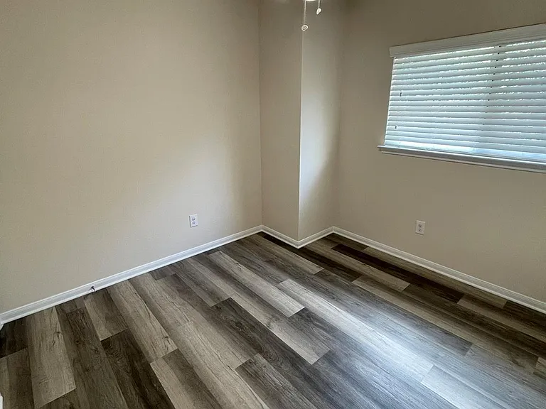 1755 Nichole Woods Dr — Photo 29