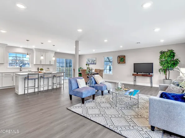 217 Seeley Avenue, Keansburg, NJ 07734