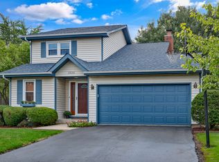 5326 Norfolk Ct, Gurnee, IL 60031