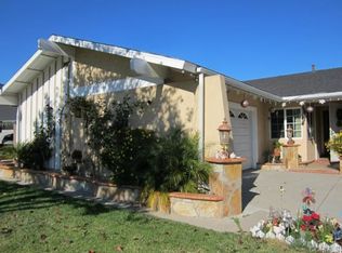 496 Traverse Dr, Costa Mesa, CA 92626