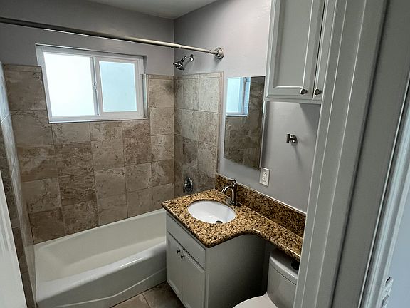 4th image of 3563 College Ave #3563