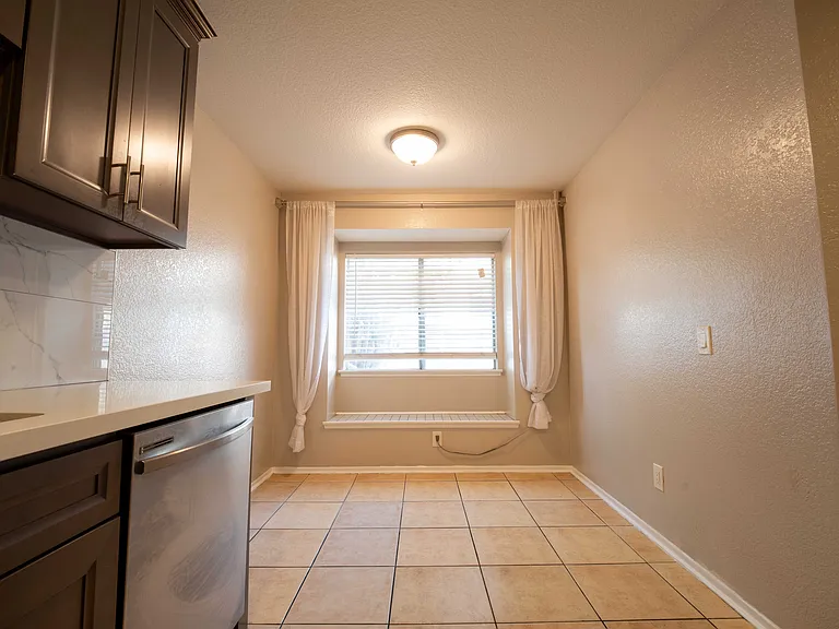 3625 Meadowlark St — Photo 12