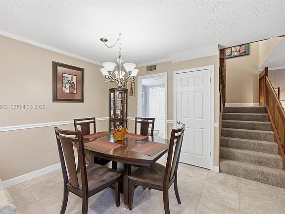 4th image of 1172 SW 118th Ter