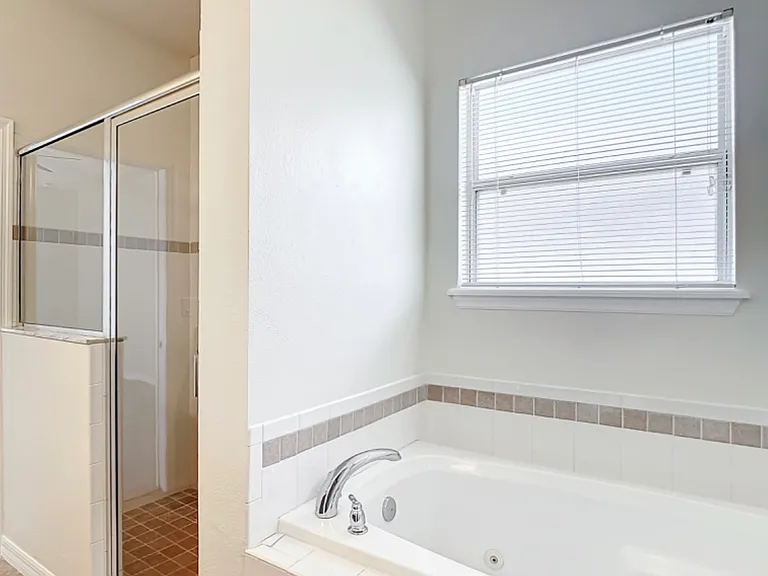 10809 Masters Dr — Photo 11
