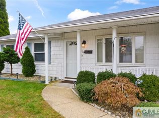 16 5th Ave, Monroe Township, NJ 08831